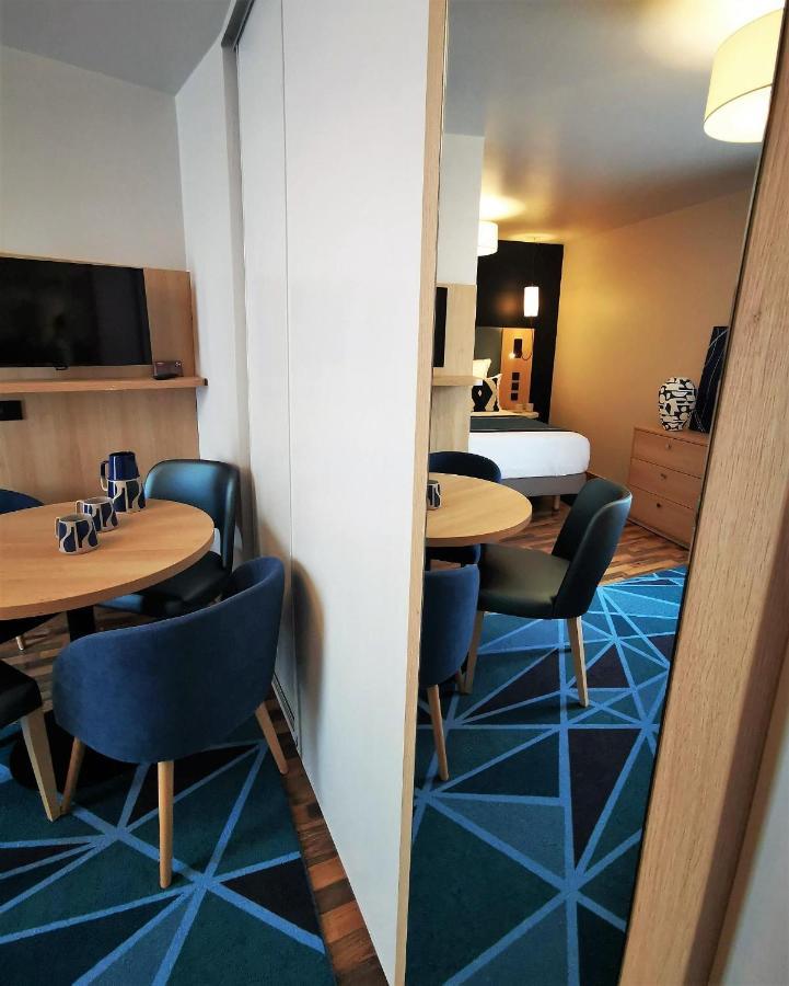 เรซิโดม อัสนิเย เกสท์เฮาส์ Aparthotel อานีแย-ซูร์-แซน ภายนอก รูปภาพ