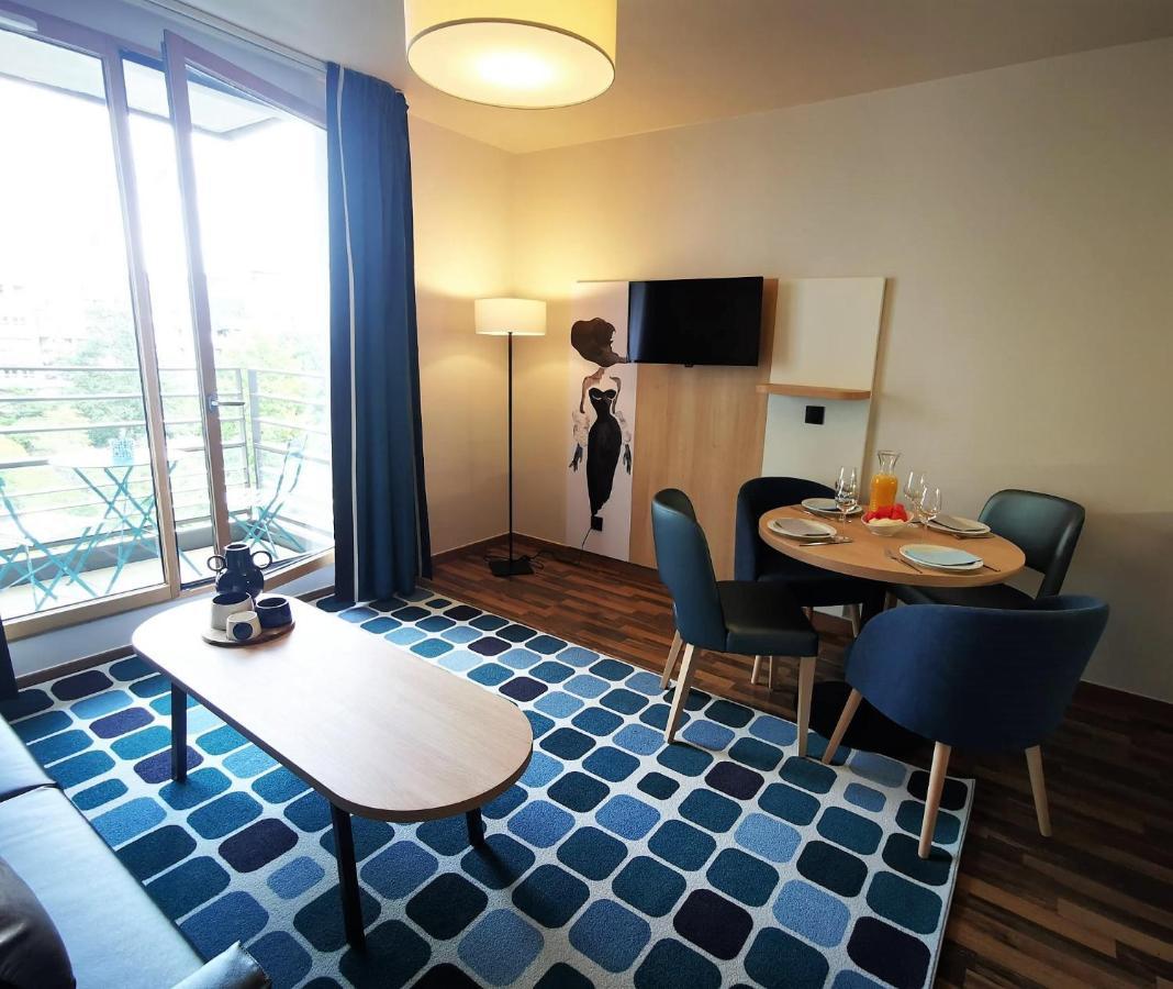 เรซิโดม อัสนิเย เกสท์เฮาส์ Aparthotel อานีแย-ซูร์-แซน ภายนอก รูปภาพ
