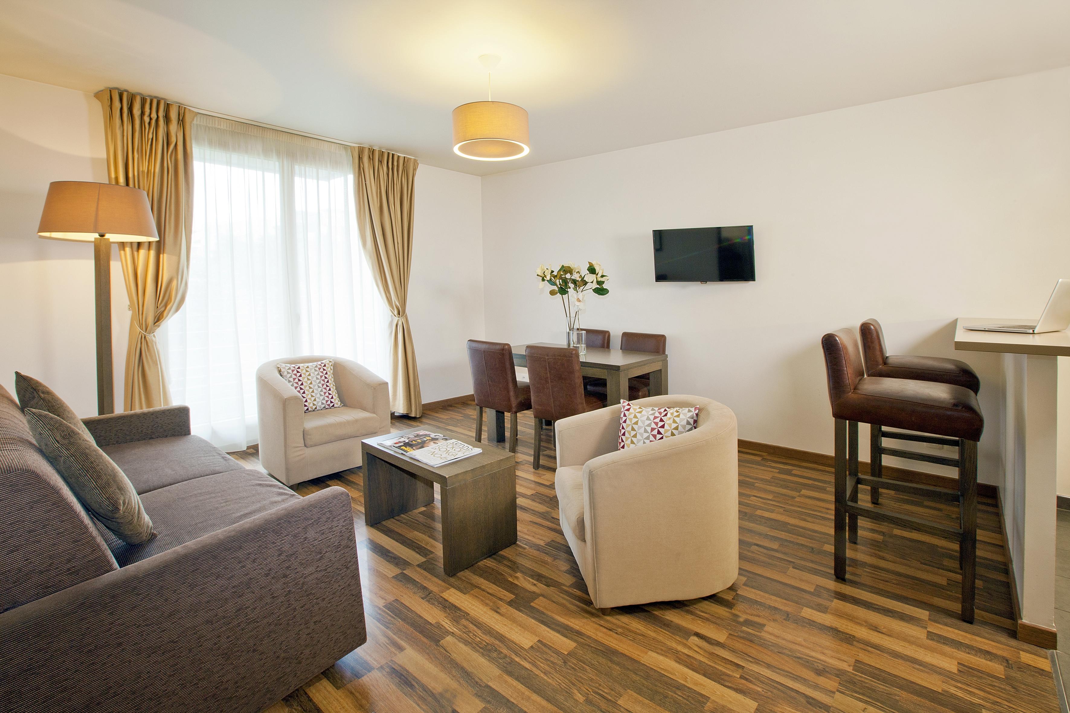 เรซิโดม อัสนิเย เกสท์เฮาส์ Aparthotel อานีแย-ซูร์-แซน ภายนอก รูปภาพ