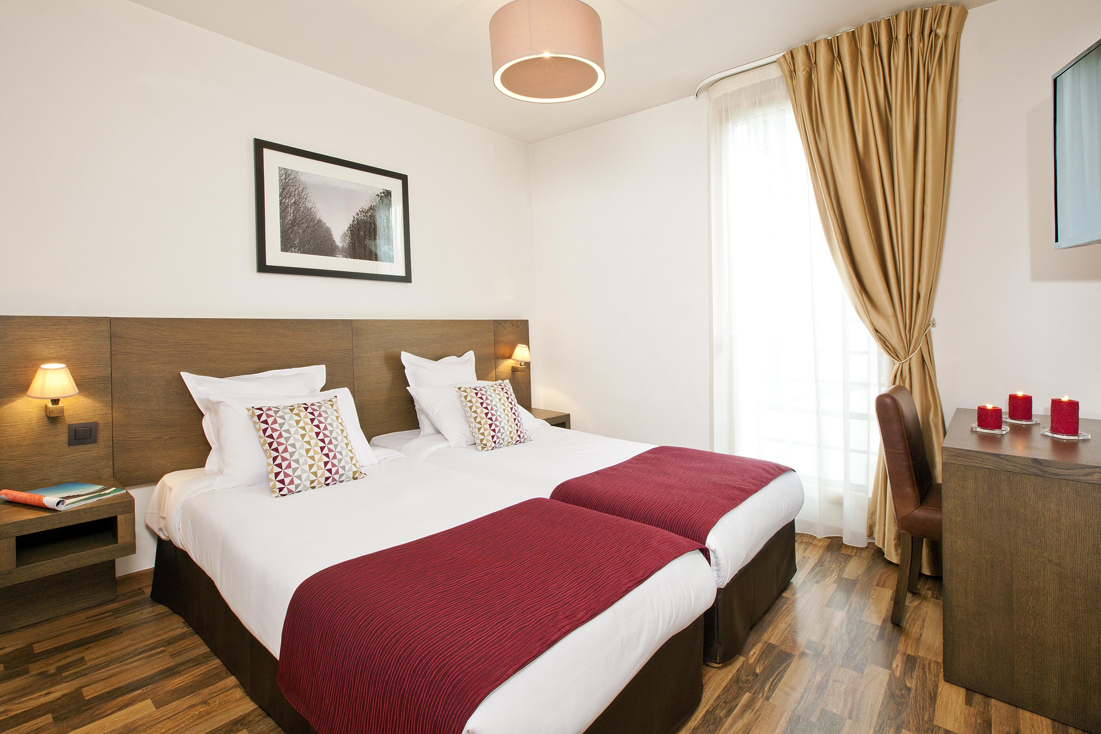 เรซิโดม อัสนิเย เกสท์เฮาส์ Aparthotel อานีแย-ซูร์-แซน ภายนอก รูปภาพ