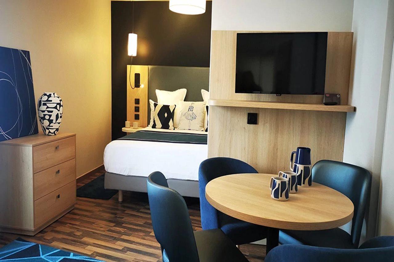 เรซิโดม อัสนิเย เกสท์เฮาส์ Aparthotel อานีแย-ซูร์-แซน ภายนอก รูปภาพ