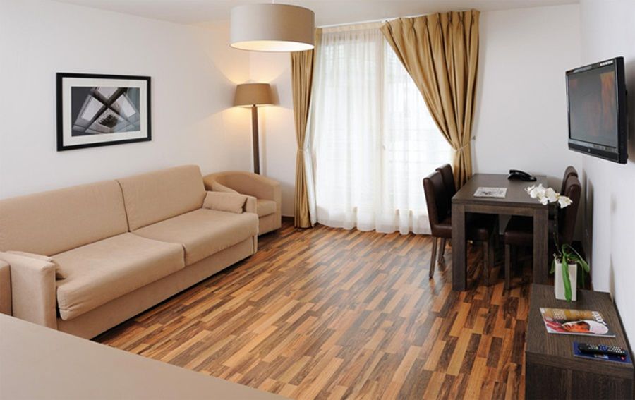 เรซิโดม อัสนิเย เกสท์เฮาส์ Aparthotel อานีแย-ซูร์-แซน ภายนอก รูปภาพ