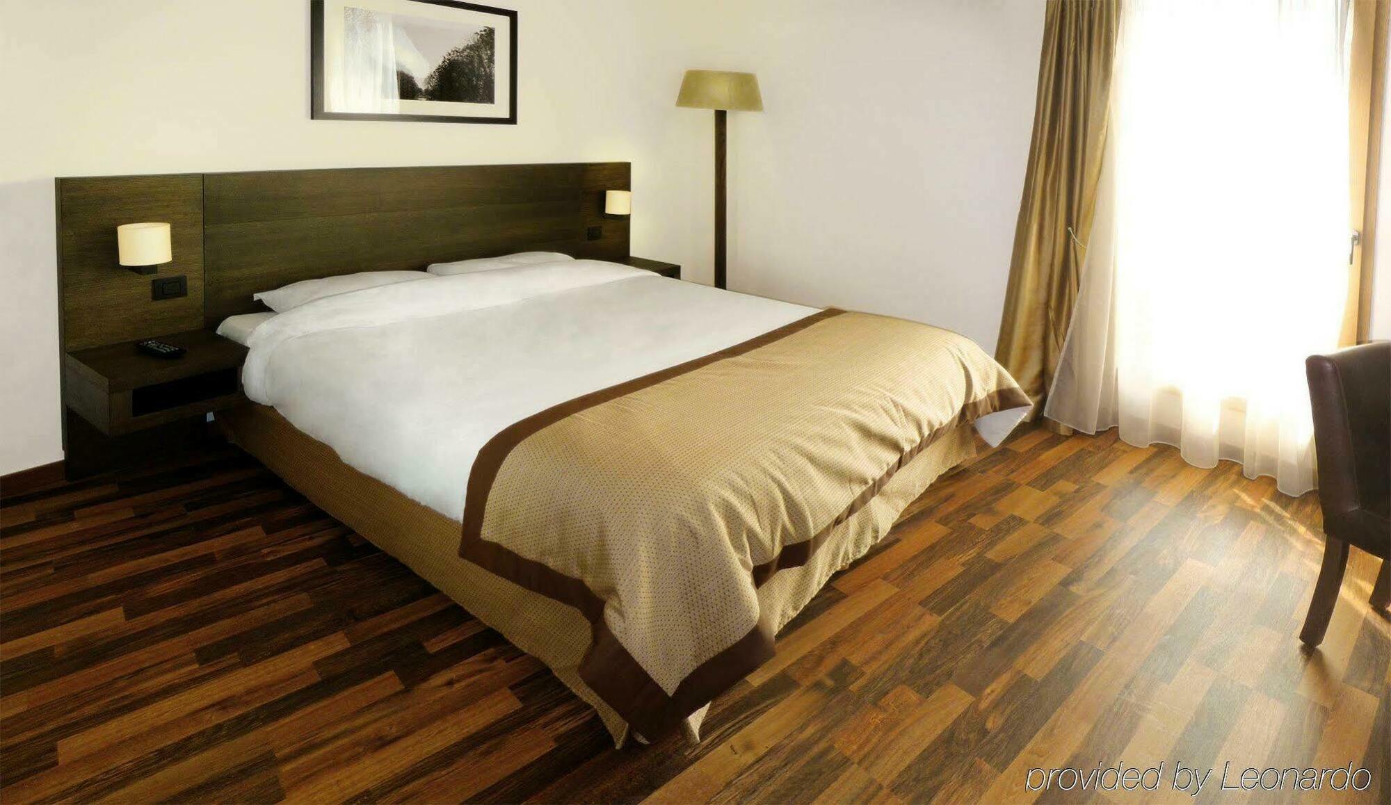 เรซิโดม อัสนิเย เกสท์เฮาส์ Aparthotel อานีแย-ซูร์-แซน ห้อง รูปภาพ